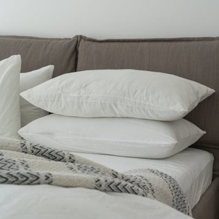 Best Adjustable Pillows UK 2026: Top Picks for Custom Comfort