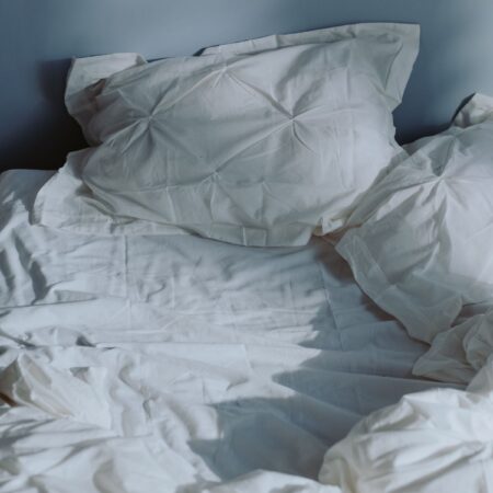 Natural Cooling Pillows: Latex, Buckwheat, Wool, and Other Chemical-Free Options