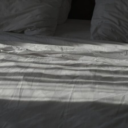 Why Every Side Sleeper Needs a Knee Pillow: Hip Alignment and Pain Prevention