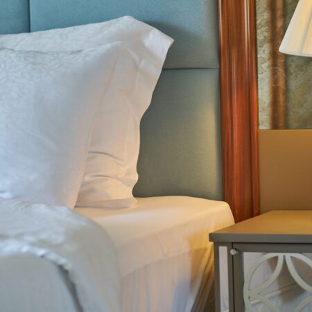 Side Sleeping During Pregnancy: Complete Pillow Guide for Every Trimester
