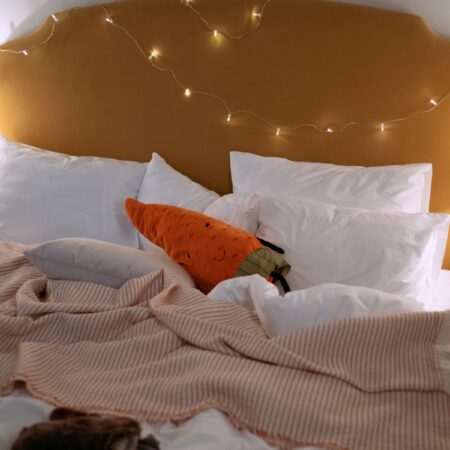 Dust Mite Pillow Covers: How Allergen-Barrier Encasements Protect Your Sleep