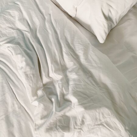 Solid vs Shredded Memory Foam Pillows: Which Type Suits You Best?