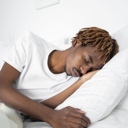 When Does Your Child Need a Pillow? Age Guide for Parents