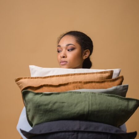 Cheap vs Premium Polyester Pillows: What the Price Difference Actually Gets You