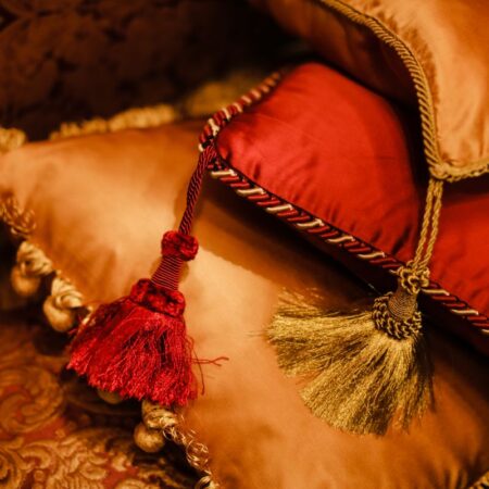 Cushion Inserts Compared: Polyester, Feather, Down, and Foam