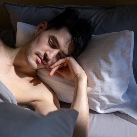 J-Shaped Body Pillows: The Space-Saving Alternative to C and U-Shaped Designs
