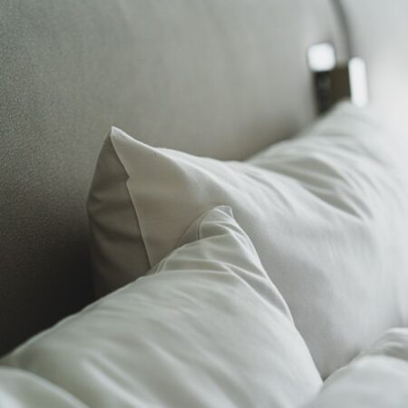 Pillow-Related Headaches: How the Wrong Pillow Causes Morning Head Pain